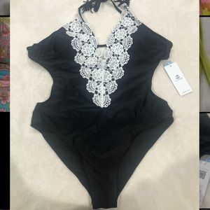 Beautiful black CUPSHE one piece swim
